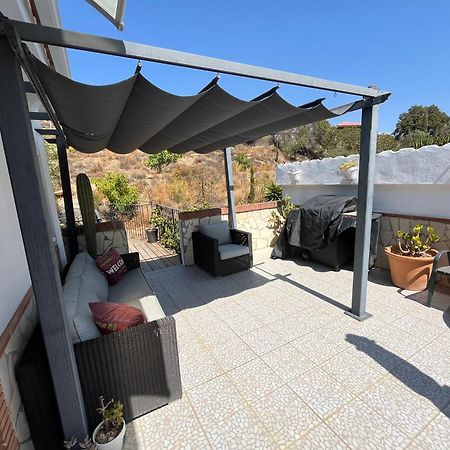 Studio Views Apartment, Cortijo Fruitful Hills マラガ エクステリア 写真