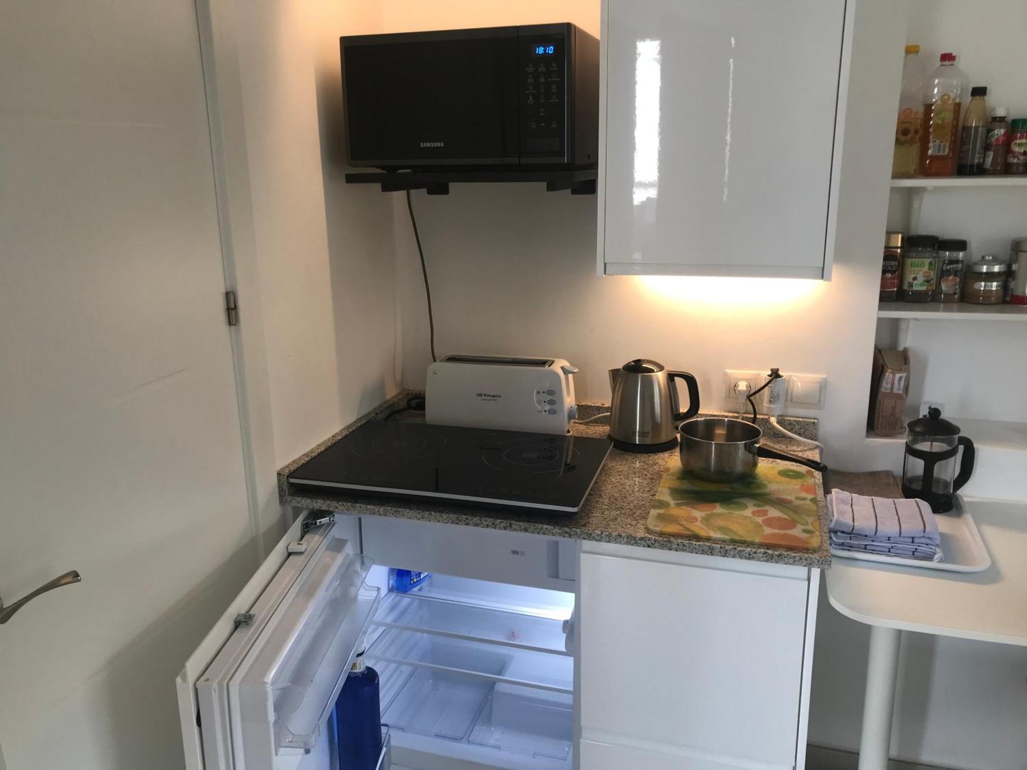 Studio Views Apartment, Cortijo Fruitful Hills マラガ エクステリア 写真