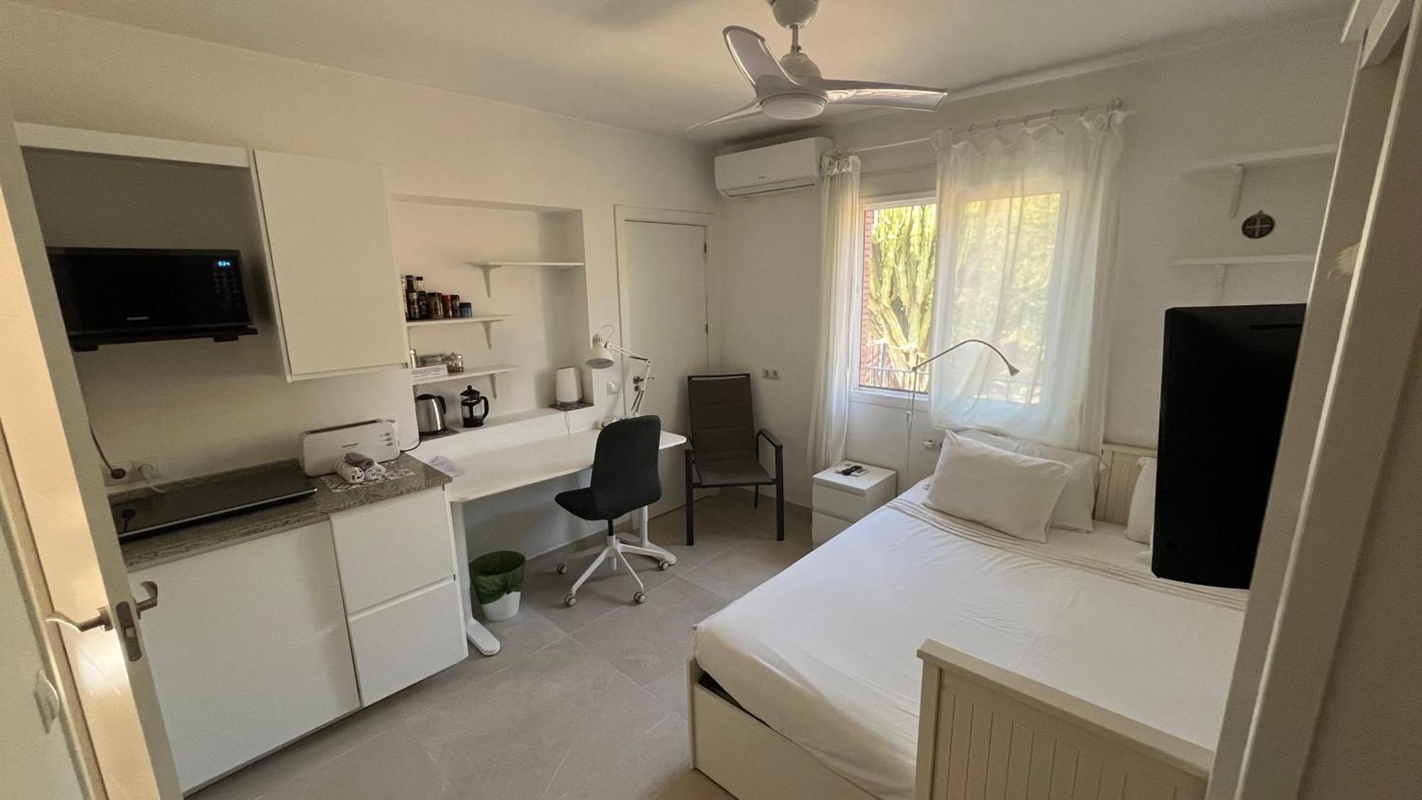 Studio Views Apartment, Cortijo Fruitful Hills マラガ エクステリア 写真
